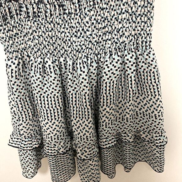 Parker Mini Dress in Geometric Print with Ruched Elasticized Waist. Size Medium - Picture 3 of 7